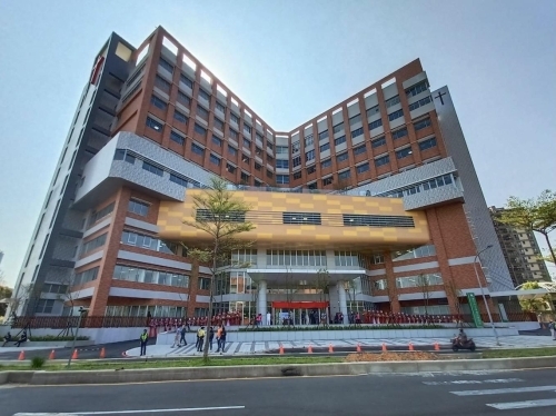 新竹市立馬偕兒童醫院BOT案，今年11月門診、急診、住院服務全面啟動。